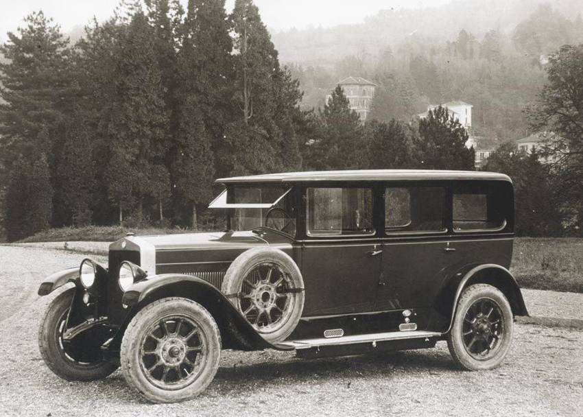 La Fiat 519 (1922)  considerata une delle prime ammiraglie della Casa di Torino